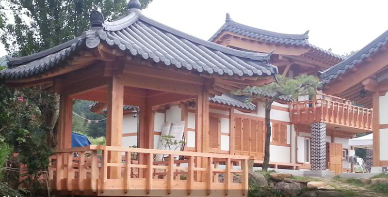 전통 한옥 및 게스트하우스